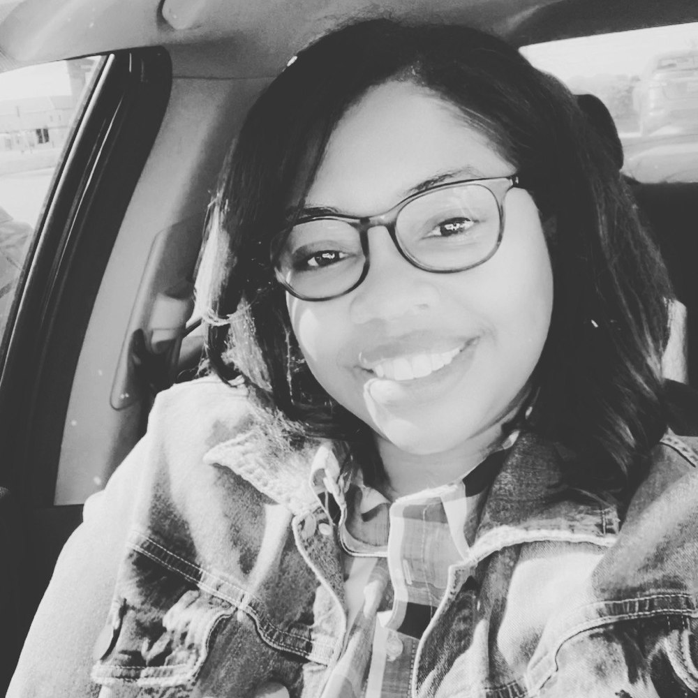 Meet your Posher, Lasheka